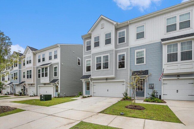 Building Photo - 1039 Old Cypress Run