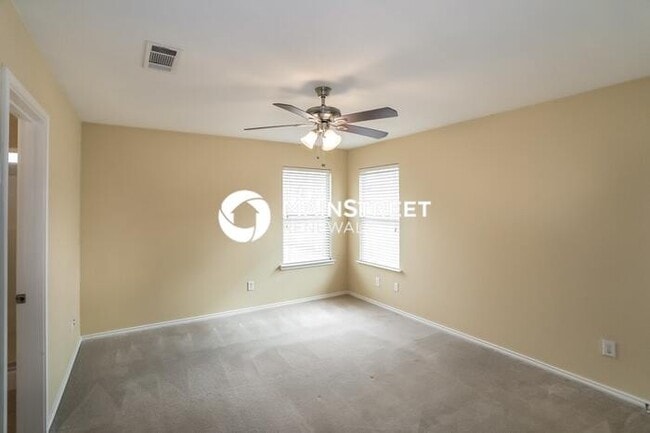 Building Photo - 4 Bedroom Pet-Friendly Home in Sanger, TX with Main Street Renewal