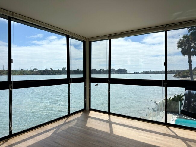 Building Photo - Panoramic Ocean and Lagoon Views