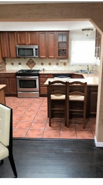 Building Photo - 4715 Camellia Ave