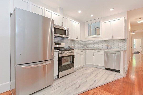 Building Photo - 28 Inman St