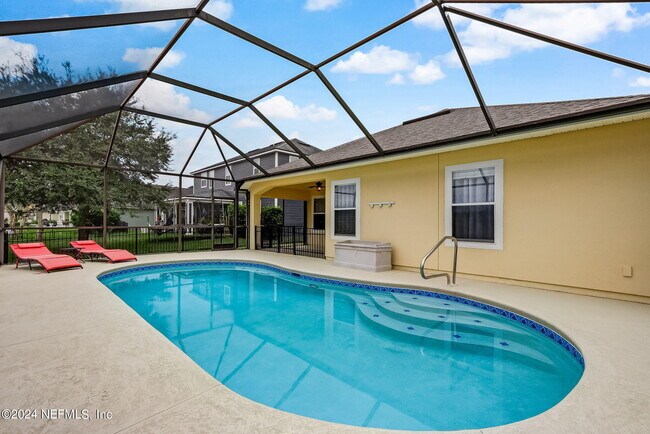 Building Photo - 529 Casa Sevilla Ave
