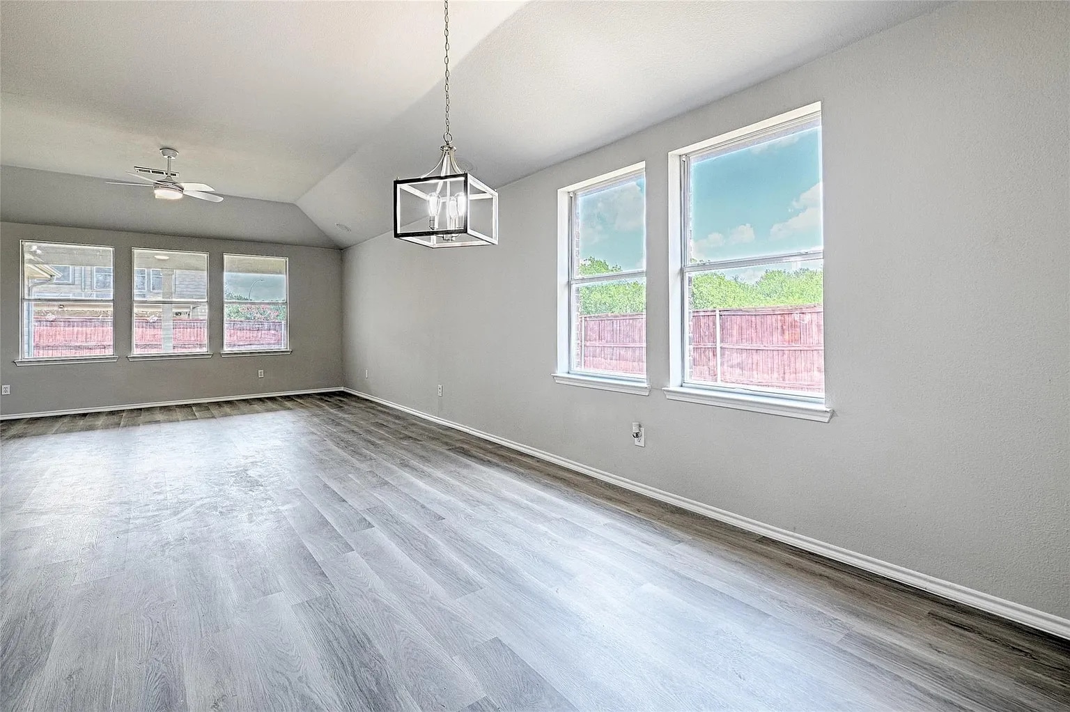 Building Photo - 3721 Mountain Ranch Rd