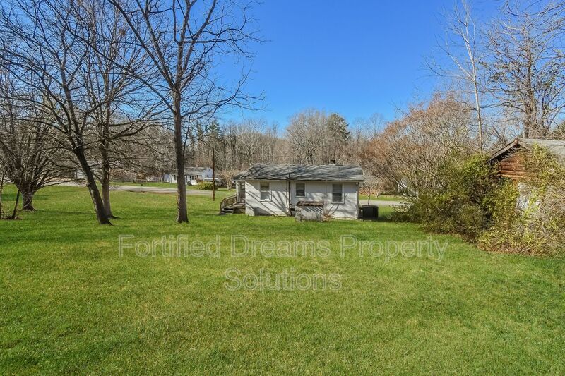 Building Photo - 4400 Voss Ave