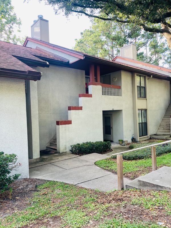 Building Photo - 2202 Wood Hill Pl