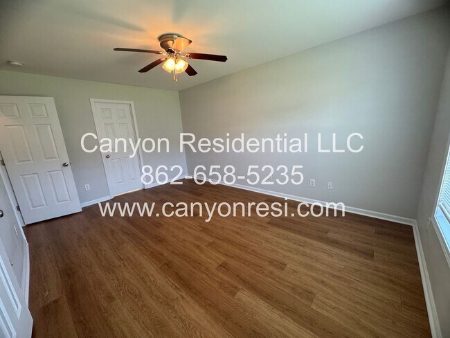 Building Photo - Charming 3-Bedroom Home in Raeford, NC