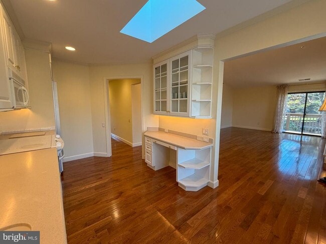 Building Photo - 814 Pritchard Pl