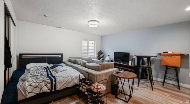 Building Photo - 448 S Pegasus Way