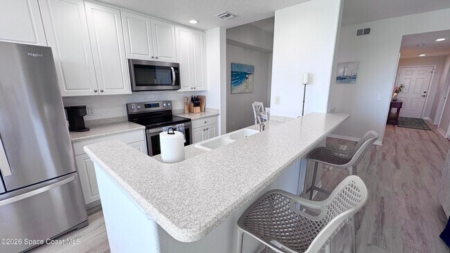 Building Photo - 6828 Toland Dr