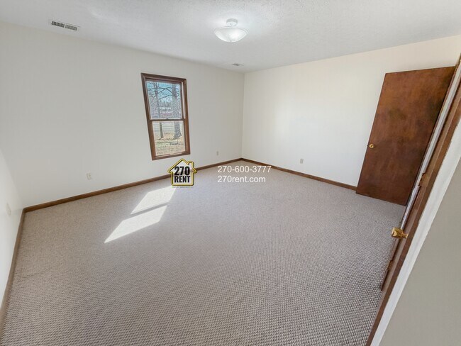 Building Photo - 2390 Brandenburg Rd