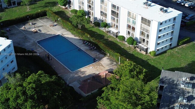 Building Photo - 8550 N Sherman Cir