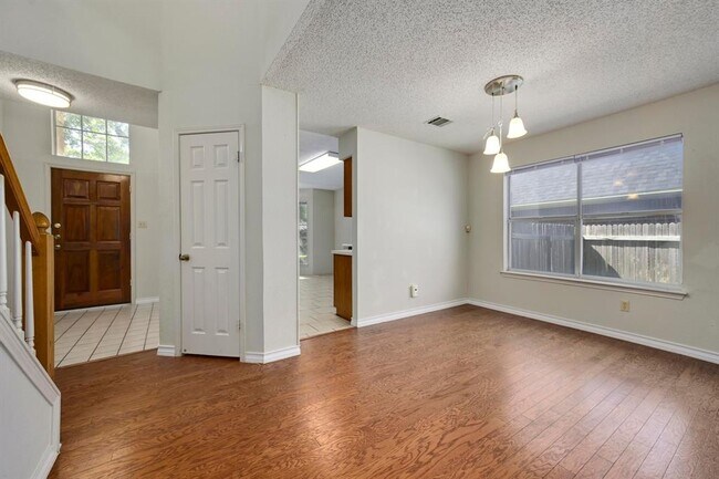 Building Photo - 9312 Silk Oak Cove