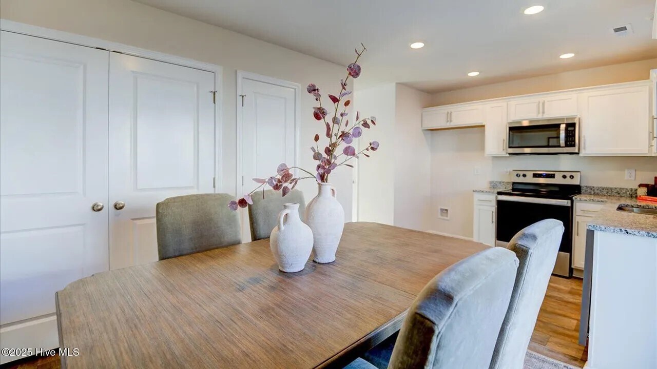 Building Photo - 4129 Laurel Ridge Dr