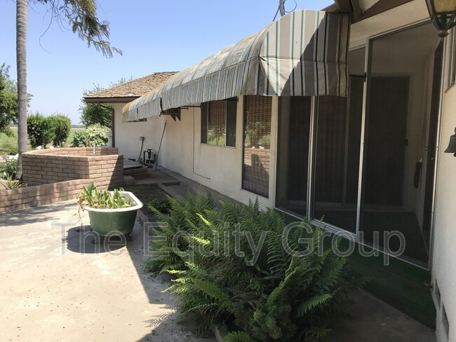 Building Photo - 5342 Avenue 280