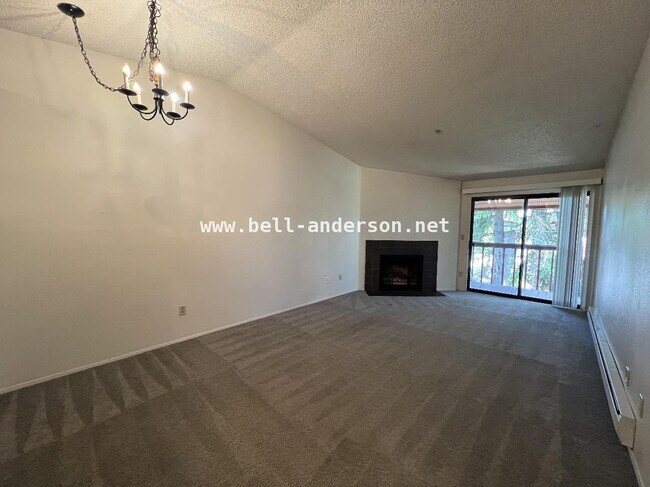 Building Photo - Auburn Retreat with Fireplace Condo Available!