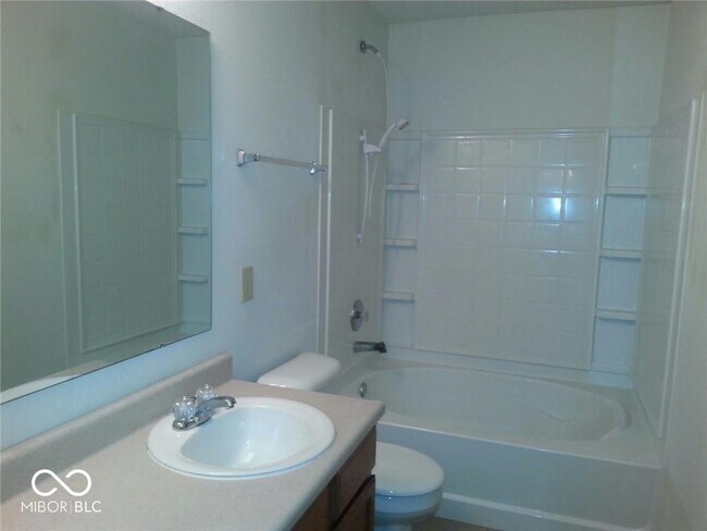 Building Photo - 11376 N Creekside Dr