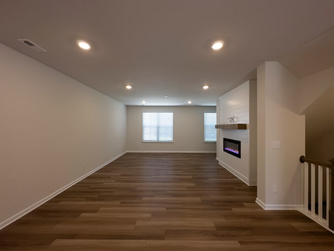 Building Photo - 15013 Camus Ct