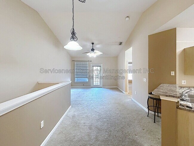 Building Photo - 10471 Villa View Cir