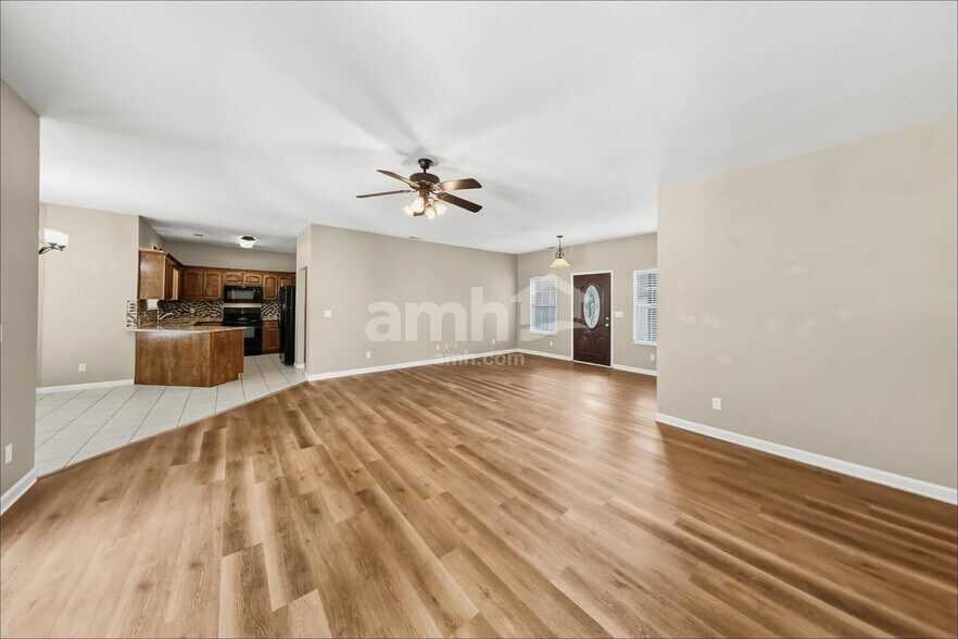 Building Photo - 1001 High Ridge Dr N
