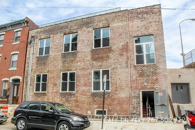 Building Photo - 1025 E Montgomery Ave