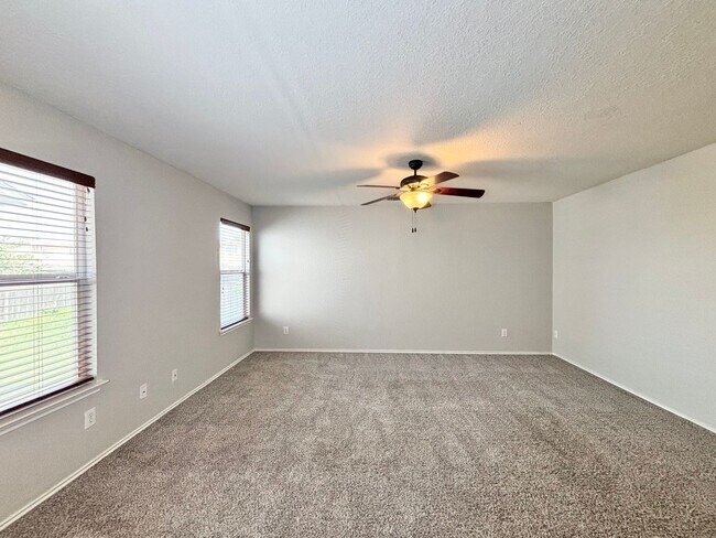 Building Photo - Beautiful 4 Bedroom Home in Inwood Place!