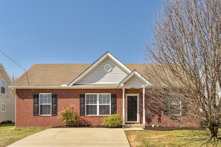 Primary Photo - 154 Dreville Dr