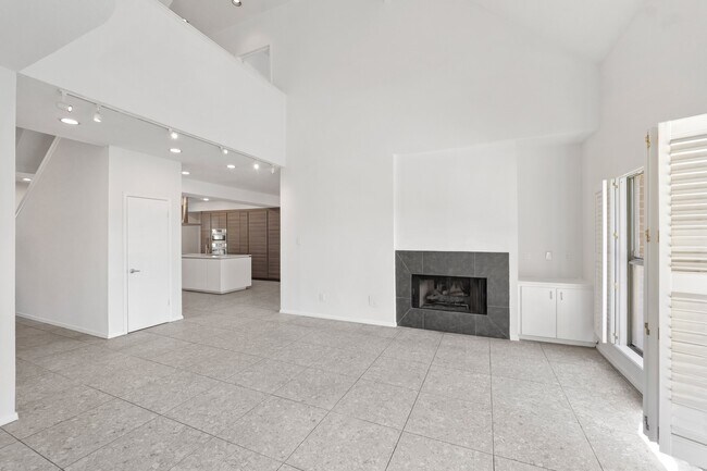Building Photo - 57 Foxhall Crescent Dr
