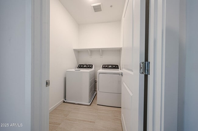 Building Photo - 2837 W Eagle Talon Trail