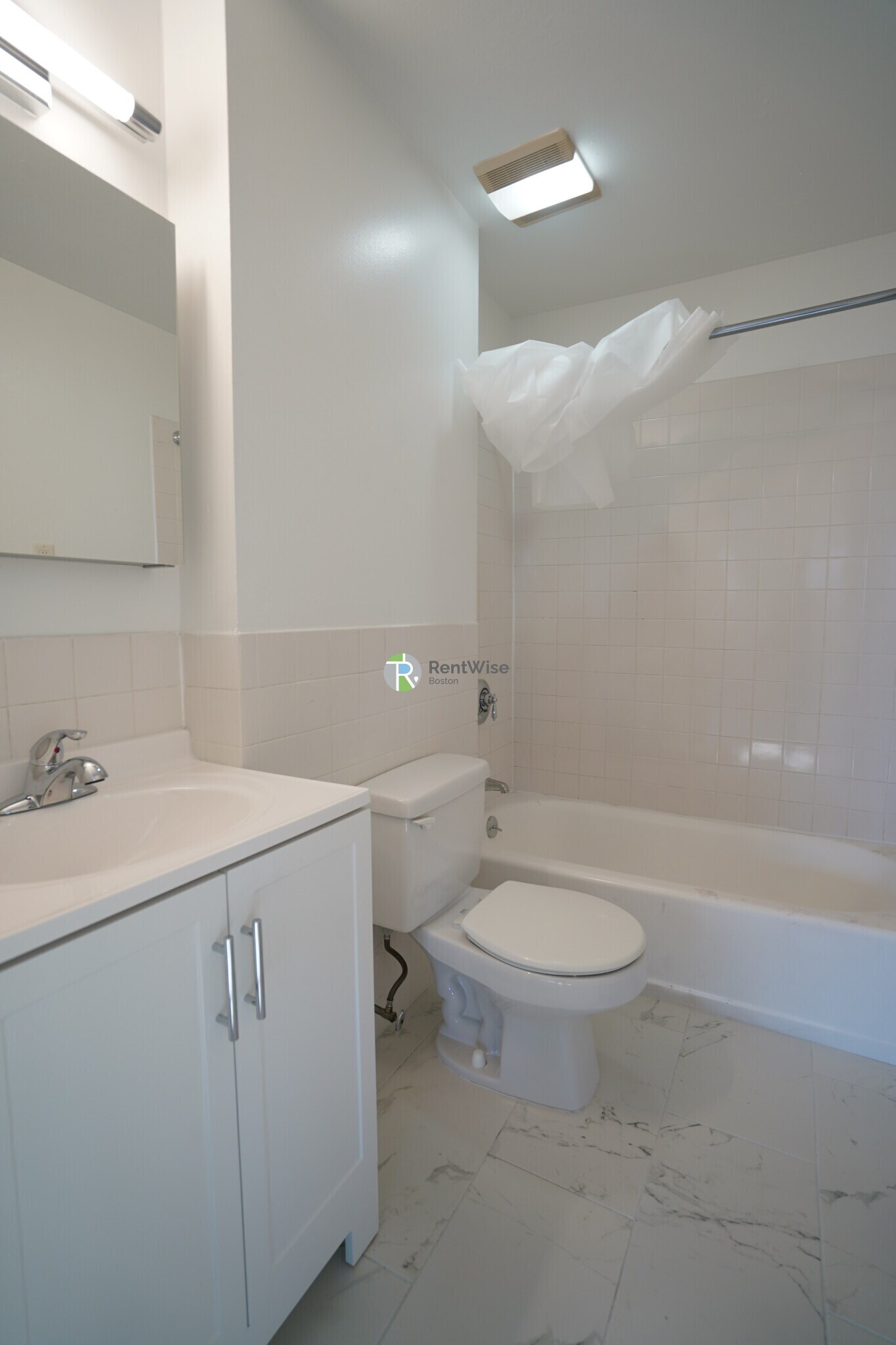 Building Photo - 11 Embassy Rd