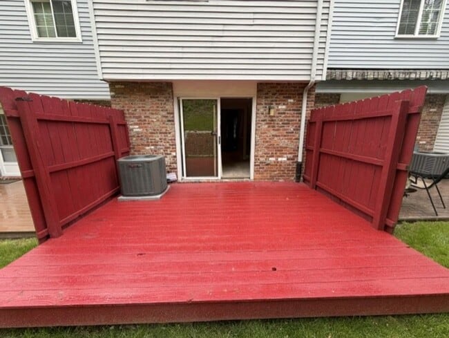 Building Photo - Beautiful Townhouse for Rent