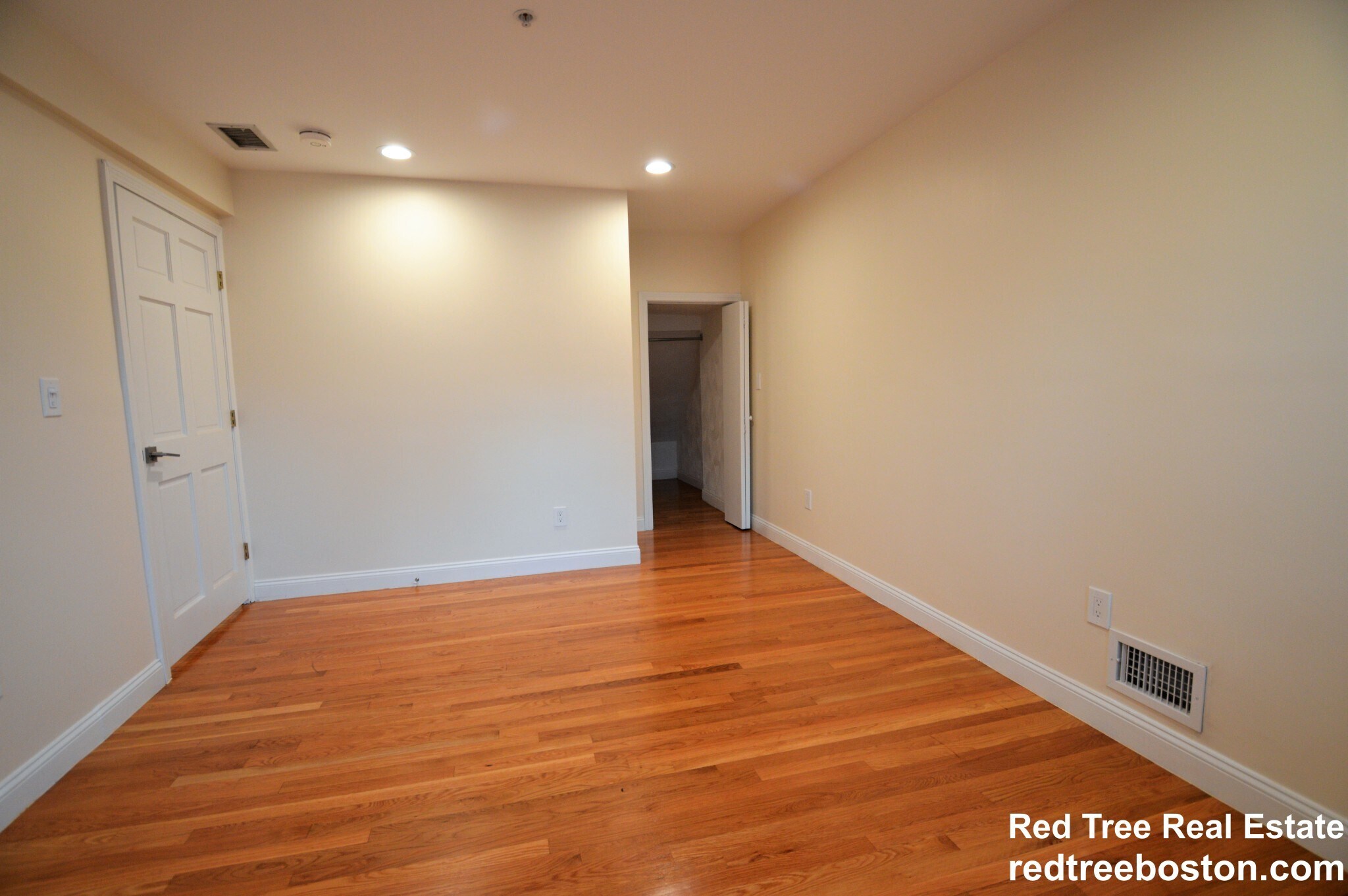 Building Photo - 1815 Beacon St