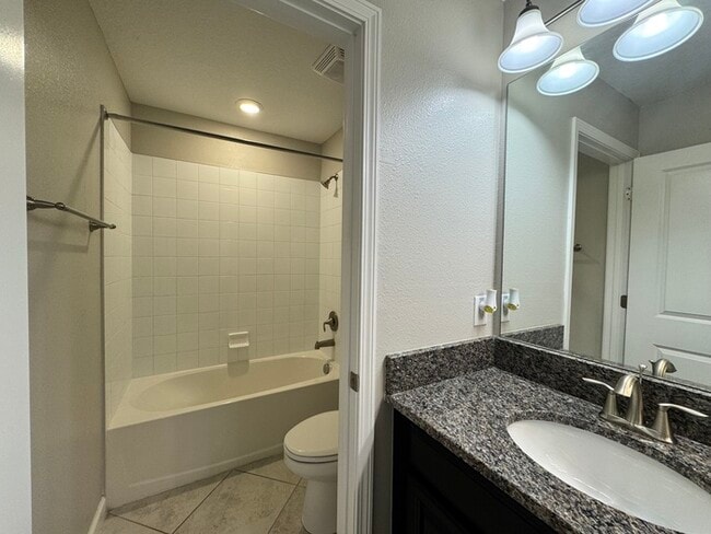 Building Photo - 4 Bedroom/3 Bathroom Enclave at Terra Bella