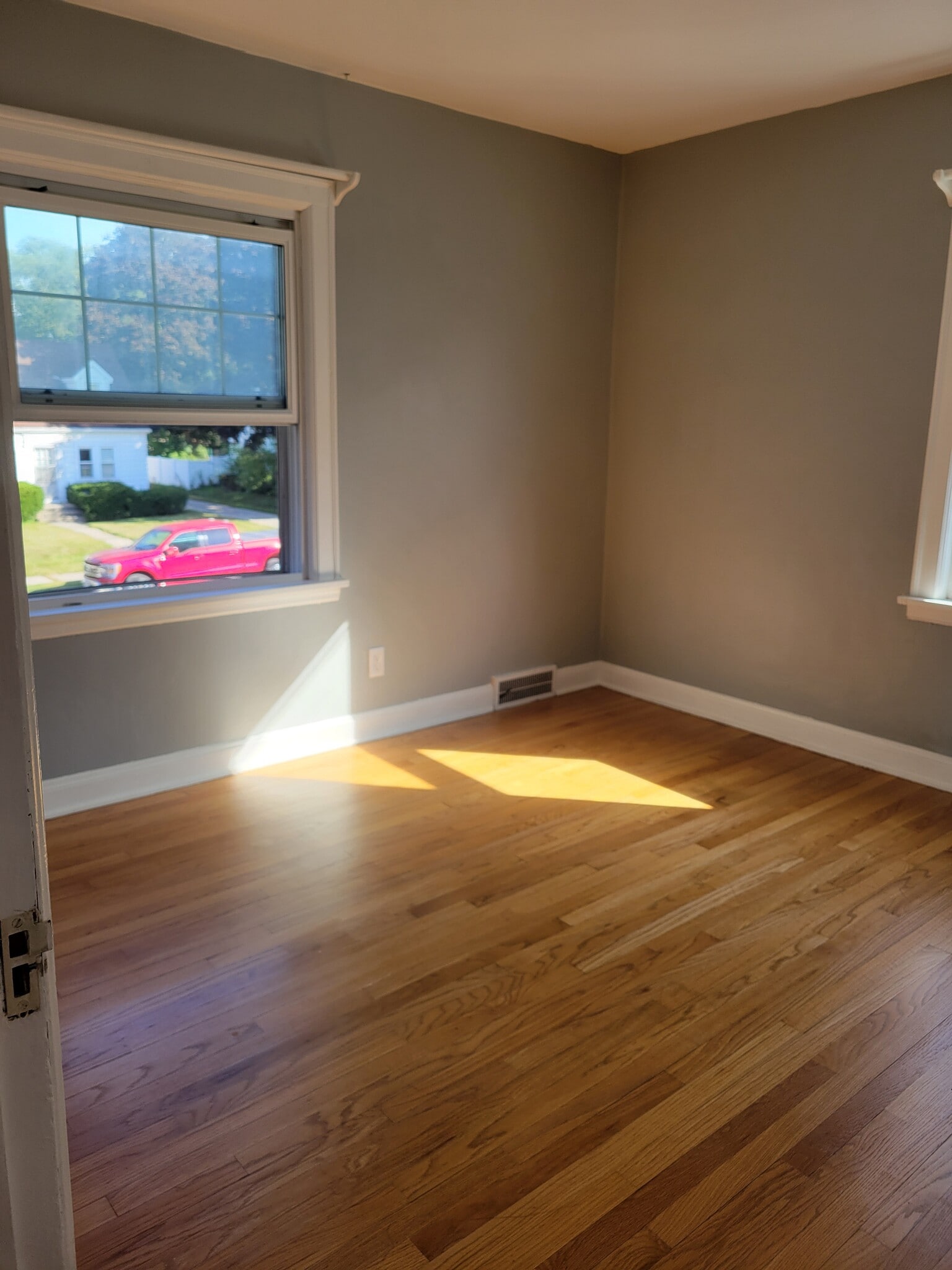 Bedroom 1 - 714 S 2nd Ave