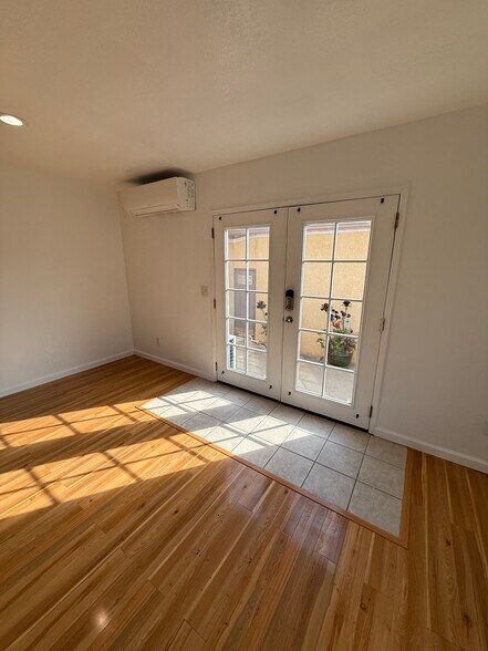 Building Photo - 26641 Eldridge Ave