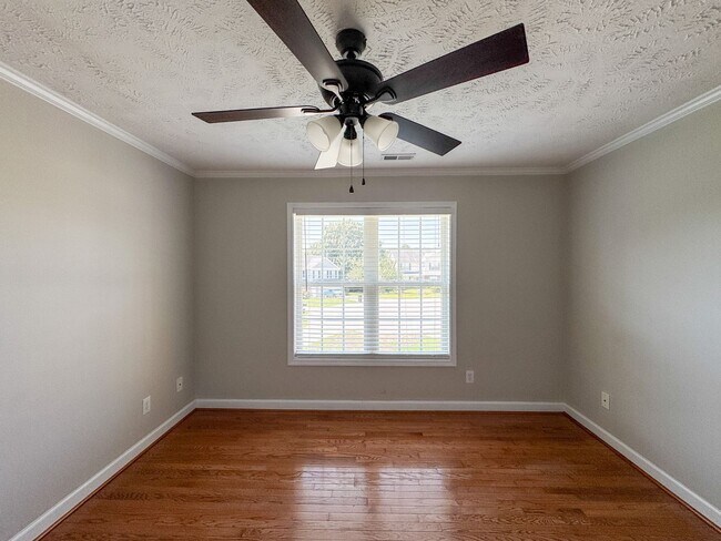 Building Photo - 95 Gloucester Ct