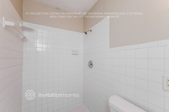 Building Photo - 6020 NW 43rd Ave