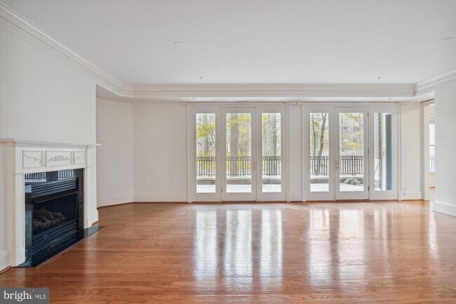Building Photo - 10401 Strathmore Park Ct