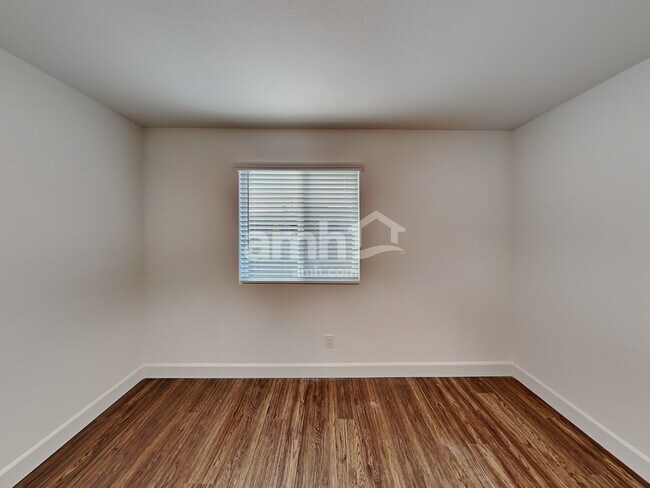 Building Photo - 3357 Blodwen St