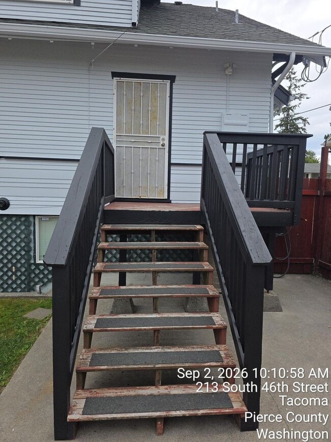 Building Photo - 213 S 46th St