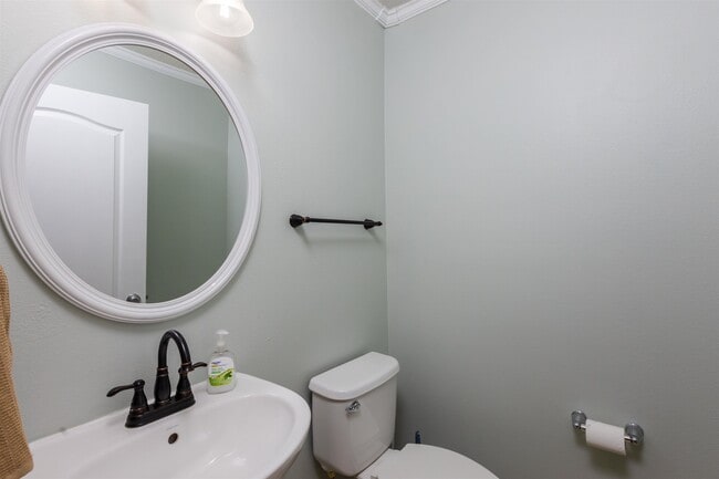 Building Photo - 58 Islander Cir