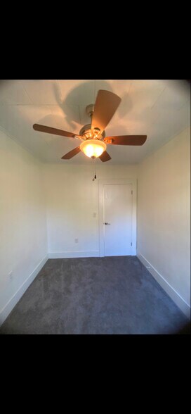 Building Photo - 44 Silver St