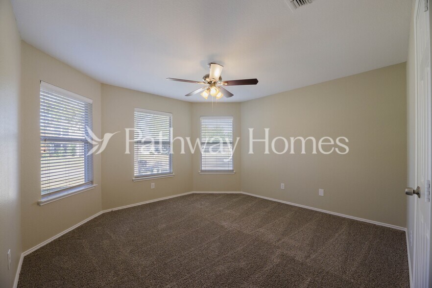 Building Photo - 2628 Terrace Dr