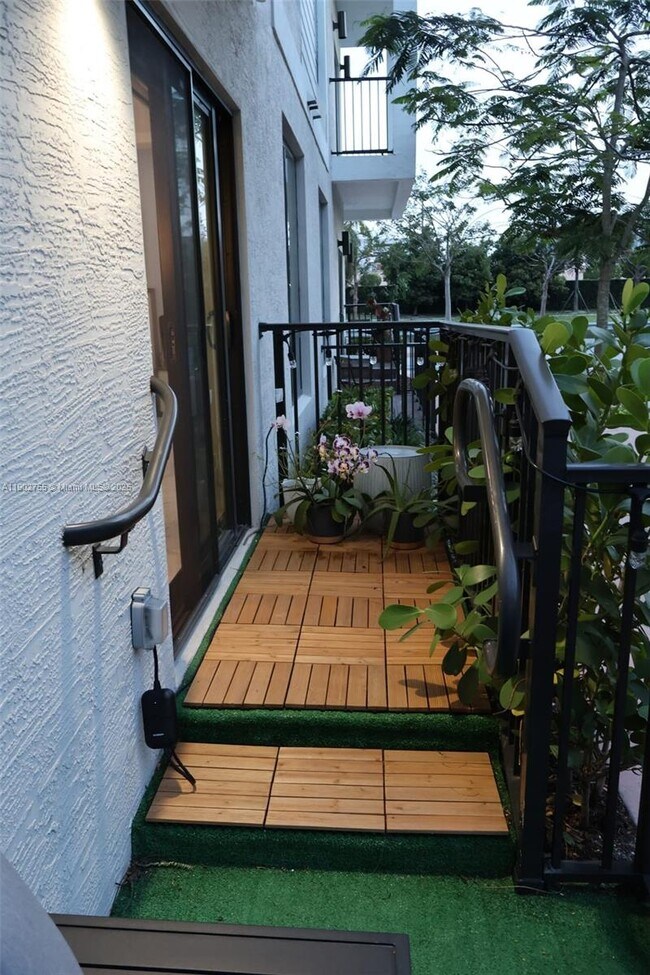 Building Photo - 8363 NW 41st St