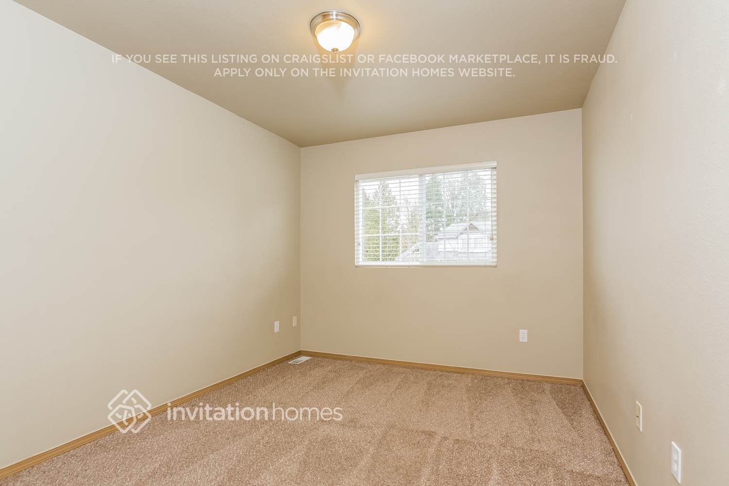 Building Photo - 7400 46th Pl NE