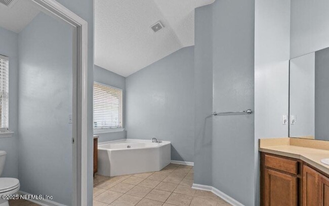 Building Photo - 503 Apple Creek Dr