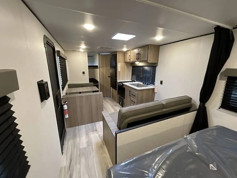 Building Photo - 1411 E 27th Ave