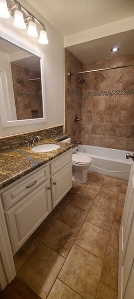 Building Photo - 861 Via Alameda