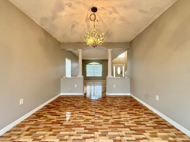 Building Photo - 677 Elbridge Dr