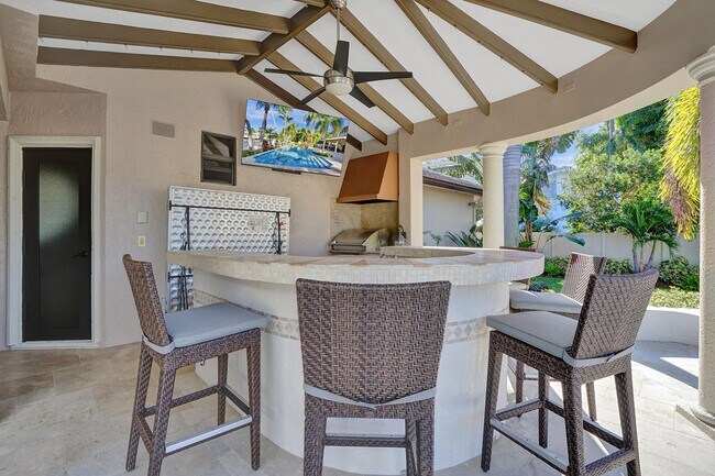 Building Photo - 73 Nurmi Dr