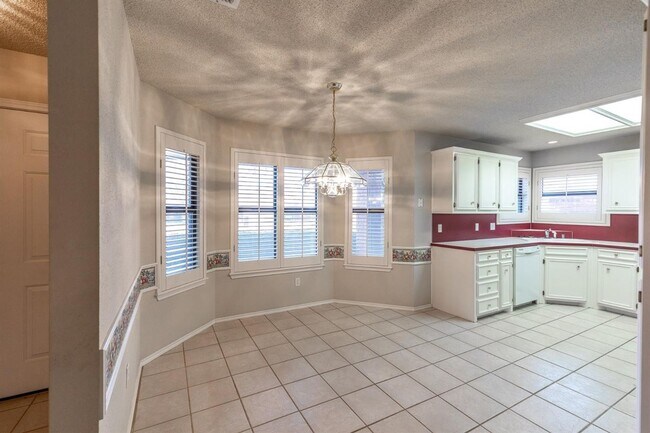 Building Photo - Beautiful Home In South Lubbock! Available...
